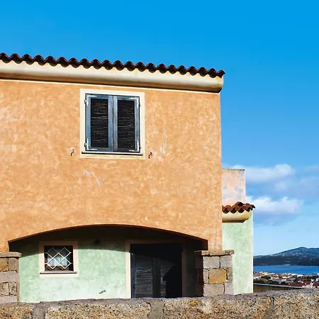 In Near Sea Beach Cannigione